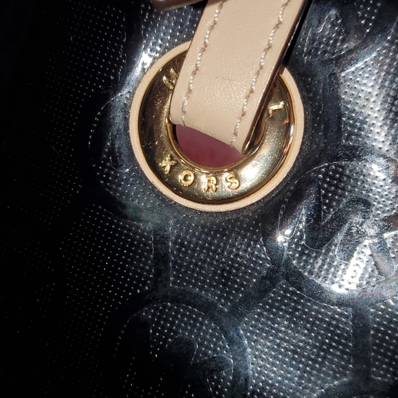 Michael Kors Black Patent Tote and Estee Lauder Bag⚜️🖤⚜️ - Picture 9 of 13
